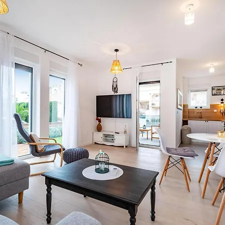 Apartman 1 Bedroom Beautiful In