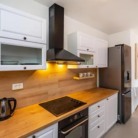 Apartman 1 Bedroom Beautiful In *