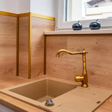 Apartman 1 Bedroom Beautiful In